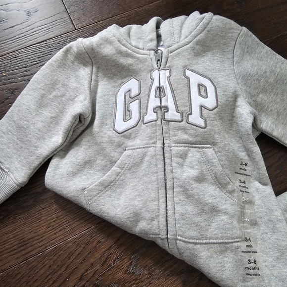 New Gap hoodie one piece zipper outfit - Picture 3 of 3